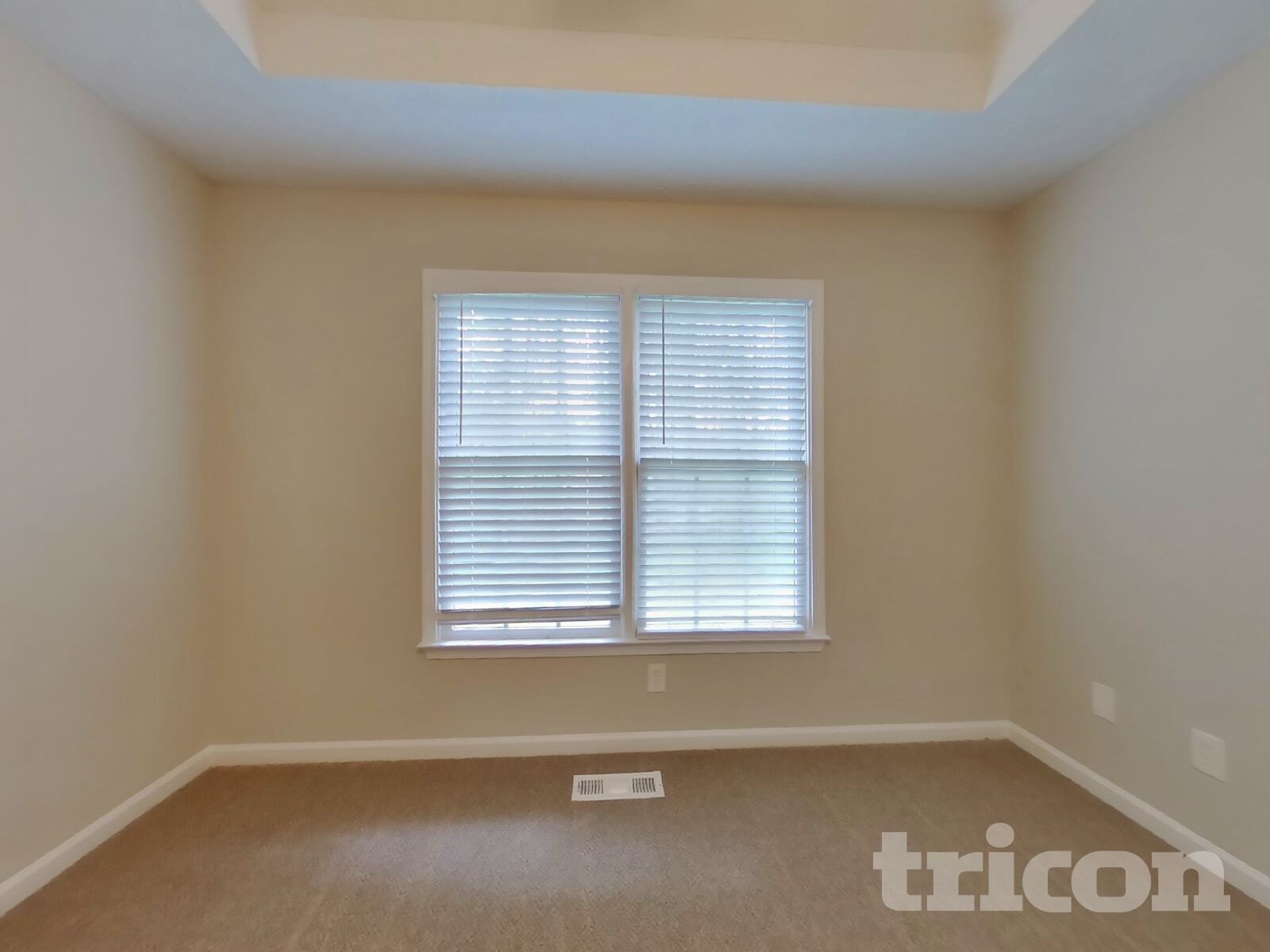 Building Photo - 262 Maplelake Dr