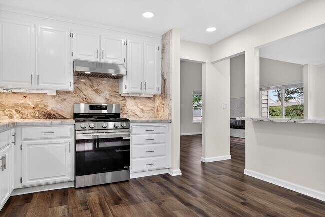 Building Photo - Luxury Living in Danville Ranch – Views, Solar & Prime Location!
