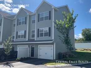 Building Photo - 29 Squire Ln