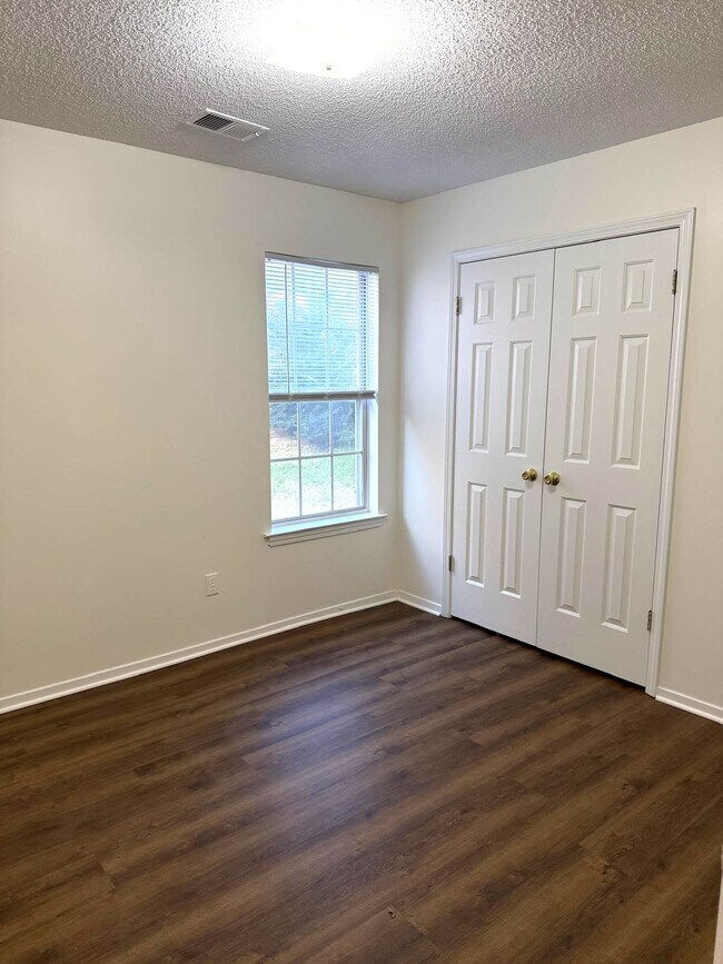 Building Photo - 4450 Cedar Creek Cove