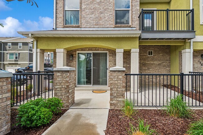Building Photo - 1792 W Torlundy Dr