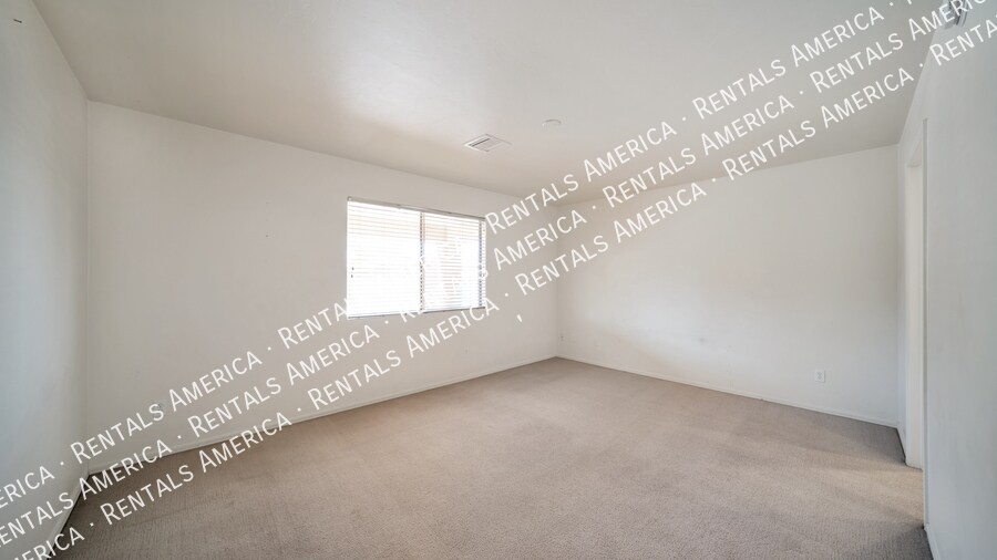 Building Photo - 3976 E Isaiah Dr