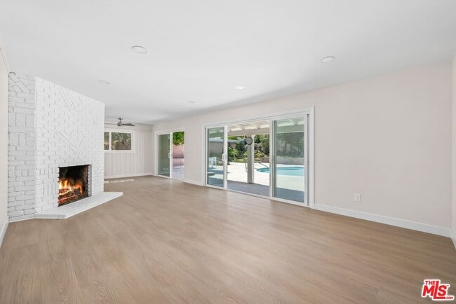 Building Photo - 23414 Dolorosa St