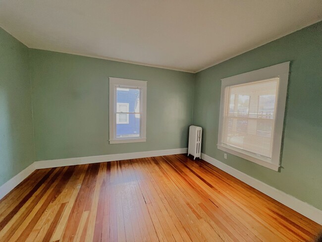 Building Photo - Newly Reduced Price - Charming Single-Family Home