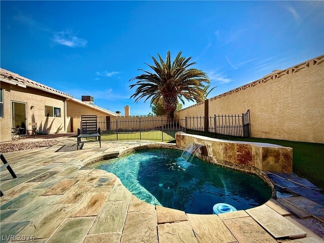 Building Photo - 2033 Riderwood Ave