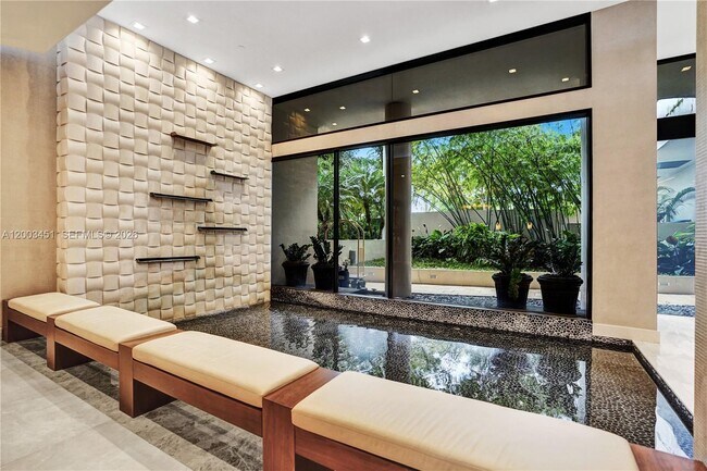 Building Photo - 19667 Turnberry Way