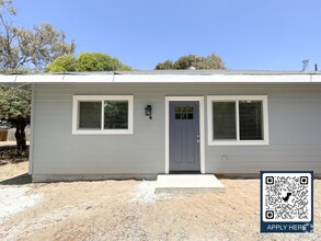 Building Photo - 225 Mortimer Ln