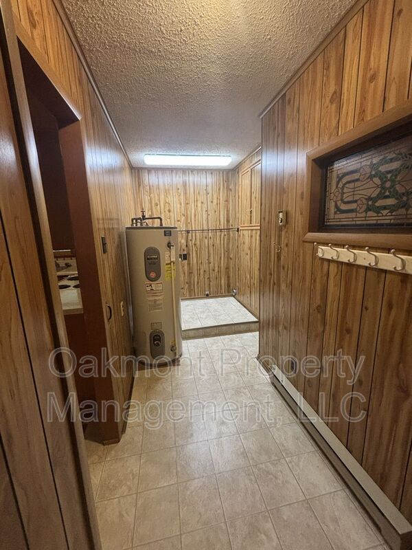 Building Photo - 291 Channing Dr