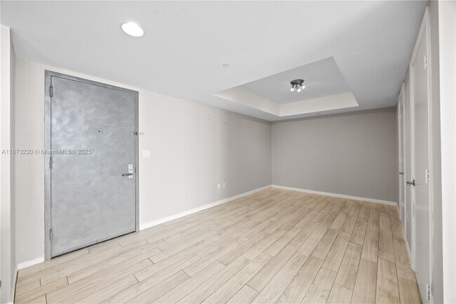 Building Photo - 50 Biscayne Blvd