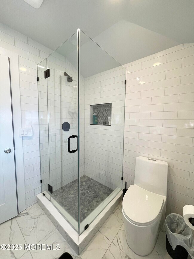 Building Photo - 111 Sheridan Ave