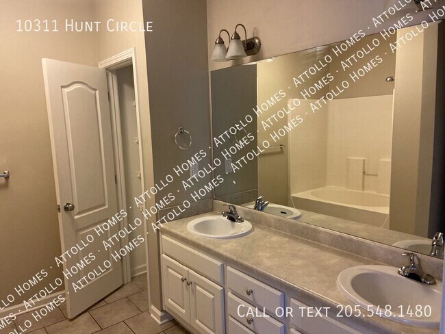 Building Photo - 10311 Hunt Cir