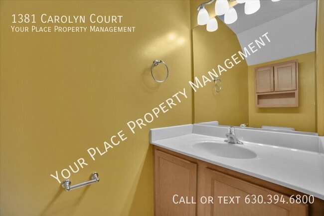 Building Photo - 1381 Carolyn Ct