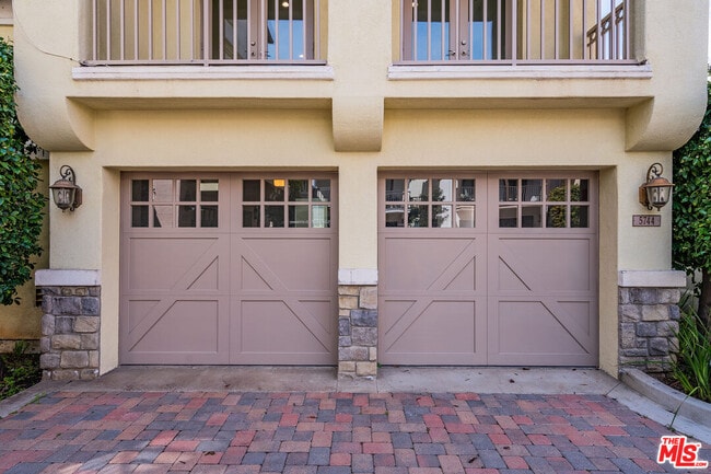 Building Photo - 5744 S Celedon Creek