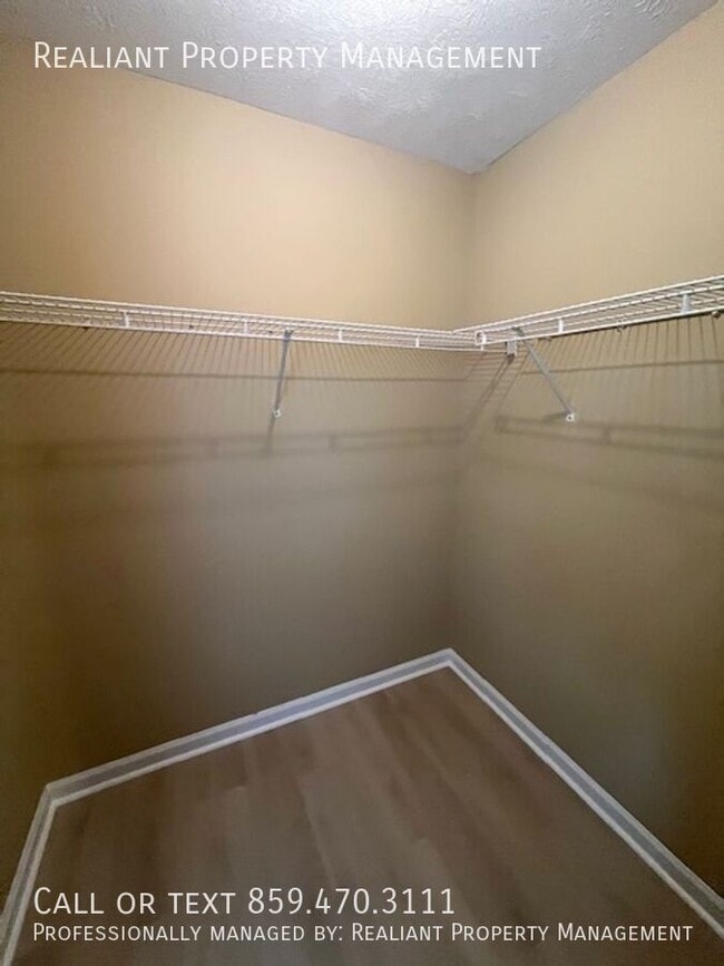 Building Photo - 155 Garnet Dr