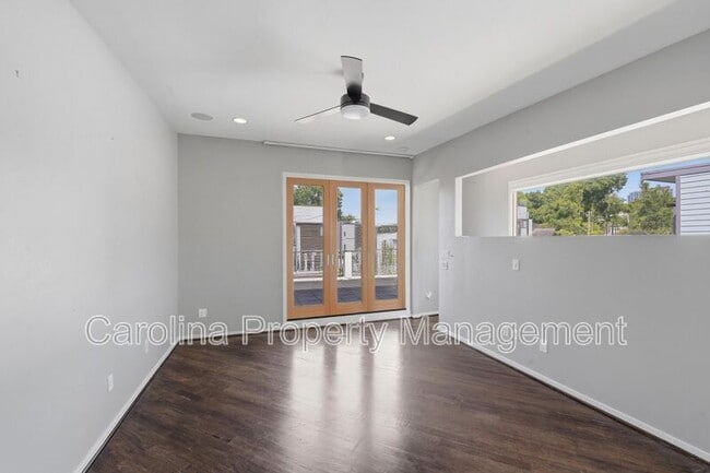 Building Photo - 919 Westbrook Dr