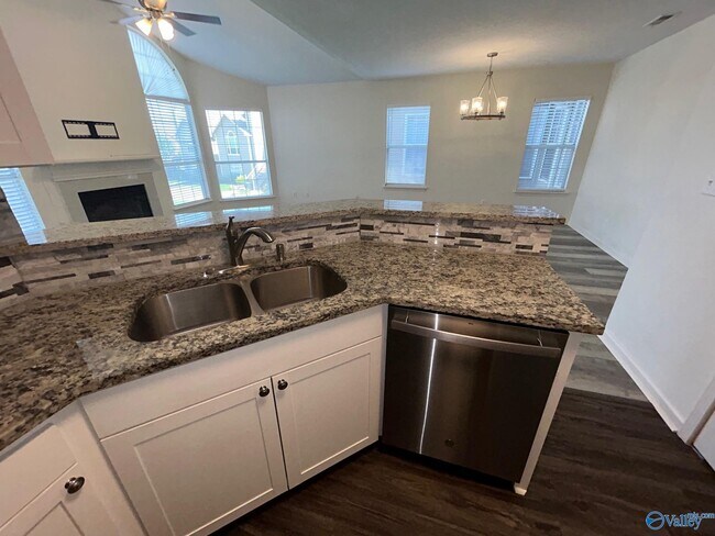 Building Photo - 241 Waters Edge Ln
