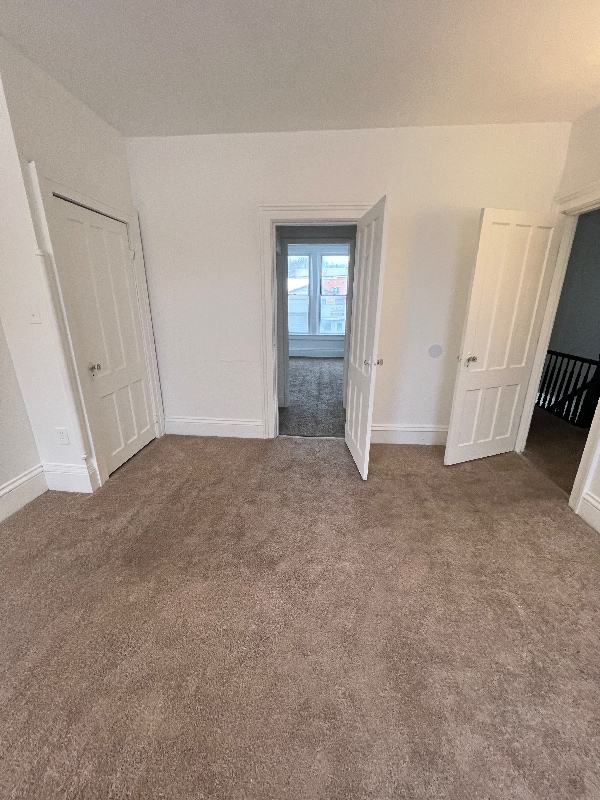 Building Photo - 194 Main St