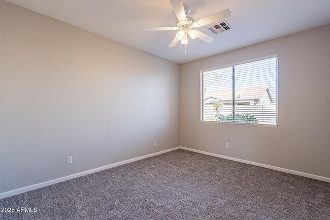 Building Photo - 12614 W Earll Dr