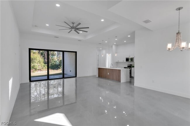 Building Photo - 2619 28th St W