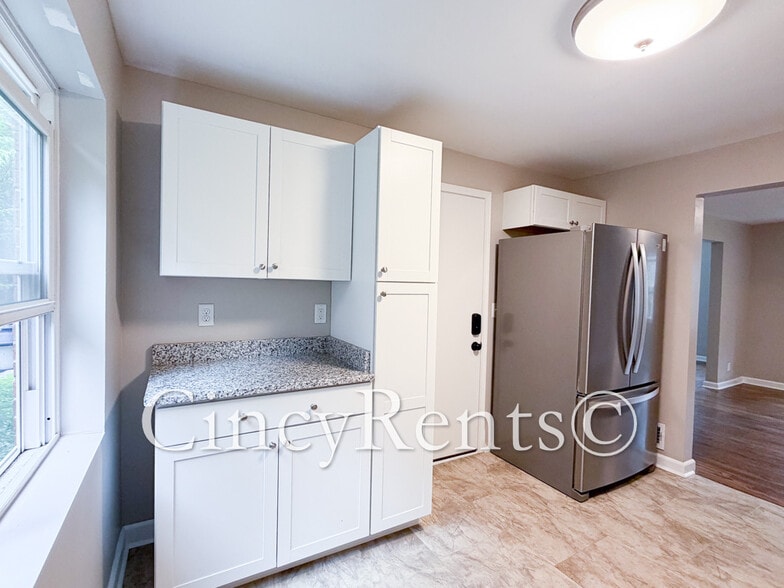 Building Photo - 4105 Paxton Woods Dr