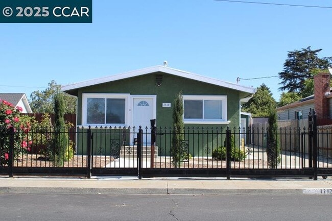 Primary Photo - 1117 Palmer Ave