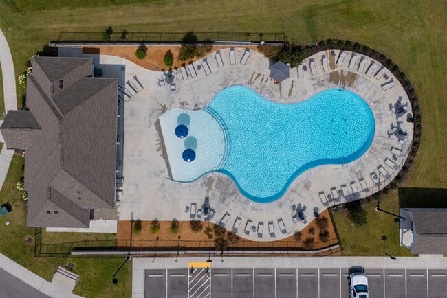 Building Photo - 700 Pintail Pointe