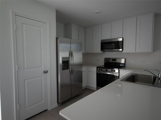 Building Photo - 204 Burt Rainey Ln