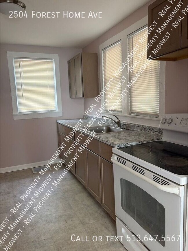 Building Photo - 2504 Forest Home Ave