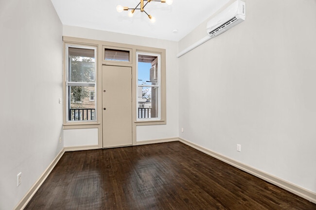 Building Photo - 2634 W Cortez St