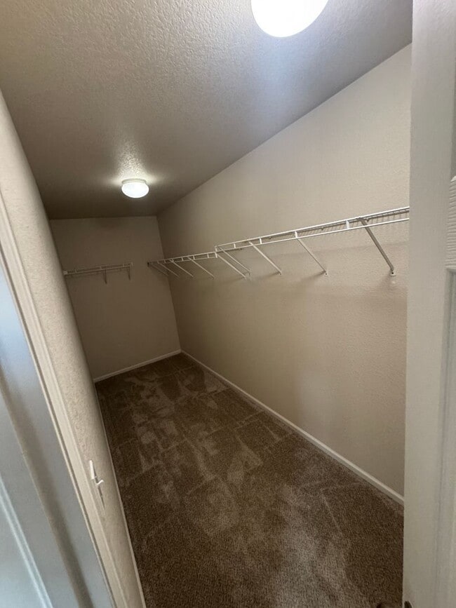 Building Photo - 2127 Mainsail Dr