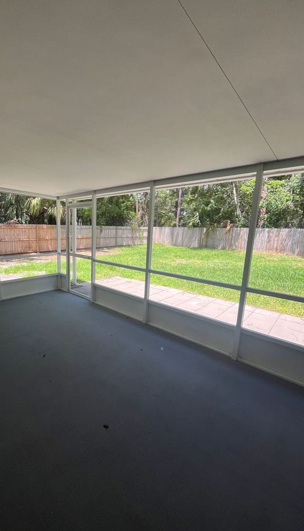 Building Photo - Spacious 4 Bedroom Home in Pine Grove!