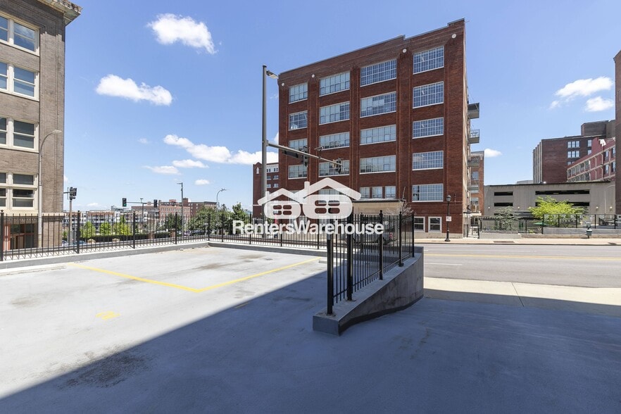 Building Photo - 700 Broadway Blvd