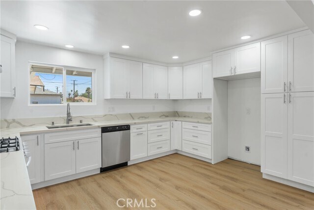 Building Photo - 2105 Genevieve St