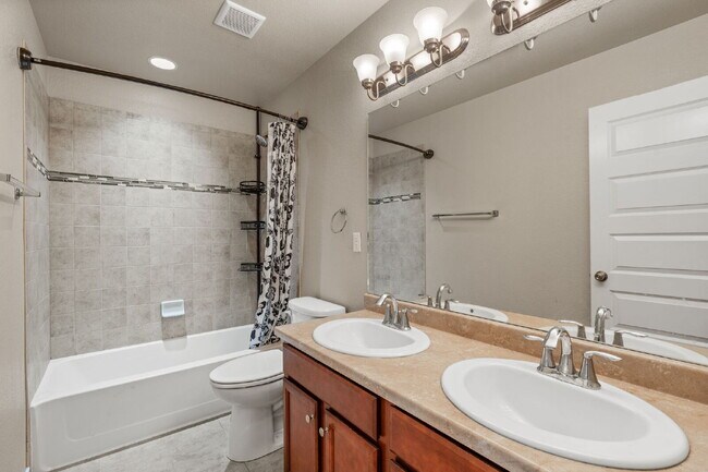 Building Photo - Pristine 4 Bedroom Home in Colorado Springs