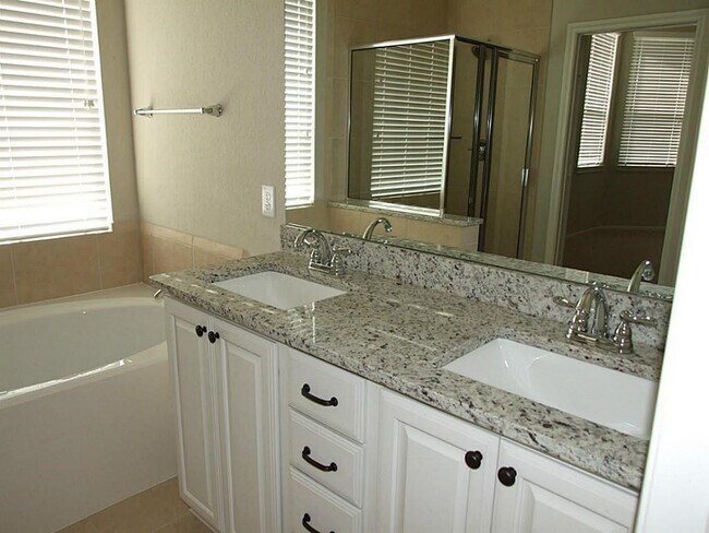 Building Photo - 29027 Crystal Rose Ln