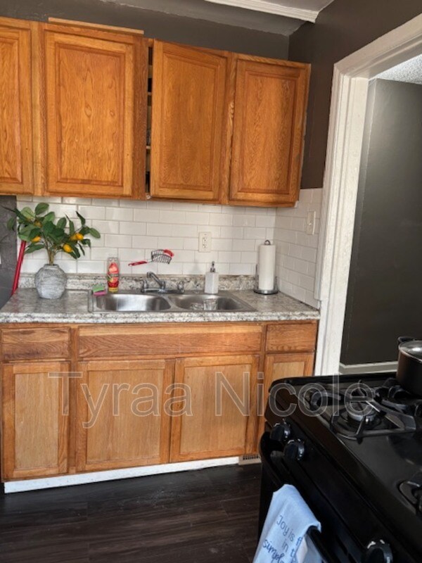 Building Photo - 2937 Ewald Cir