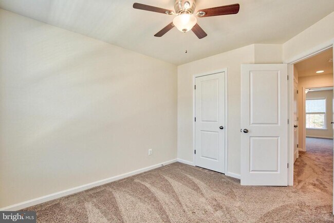 Building Photo - 127 Keller Ct