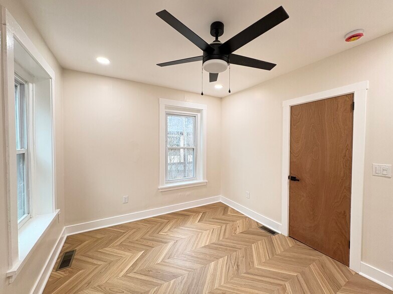 Building Photo - 7128 Card Ln