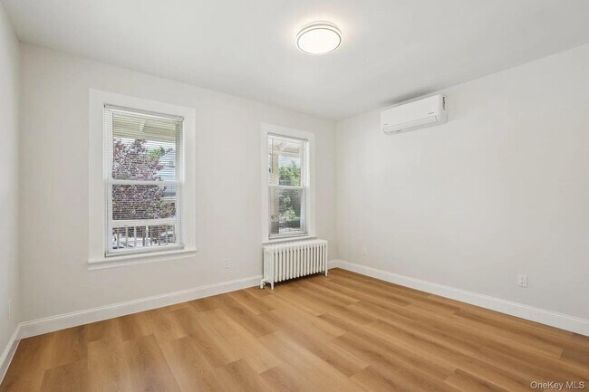 Building Photo - 332 Locust Ave