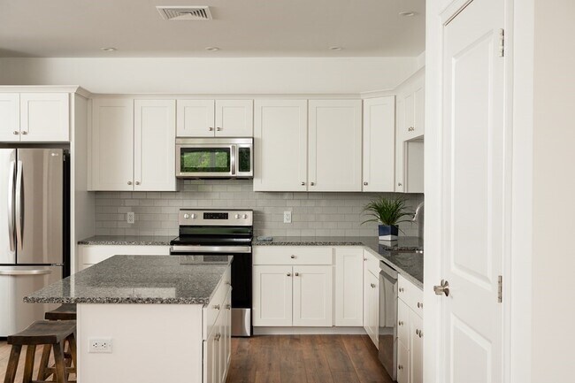 Building Photo - 309 Chief Justice Cushing Hwy