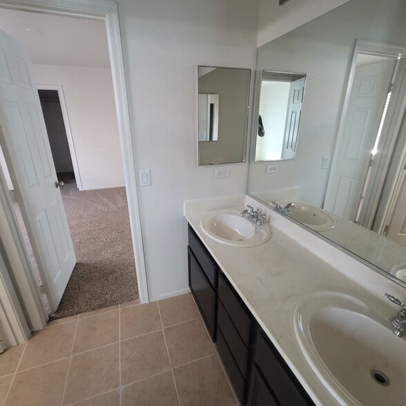 Building Photo - 6108 Stanton Summit Dr