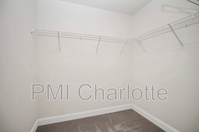 Building Photo - 10436 Glenmere Crk Cir