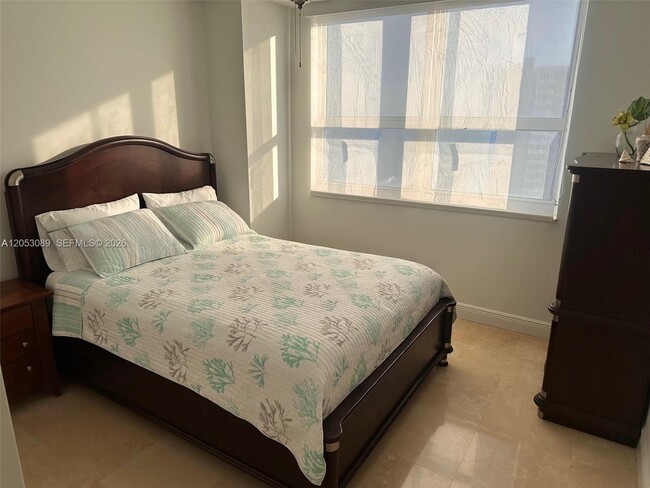 Building Photo - 2080 S Ocean Dr