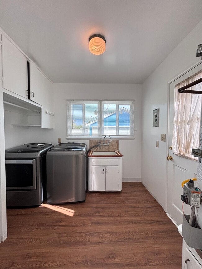 Building Photo - 12147 Hallwood Dr