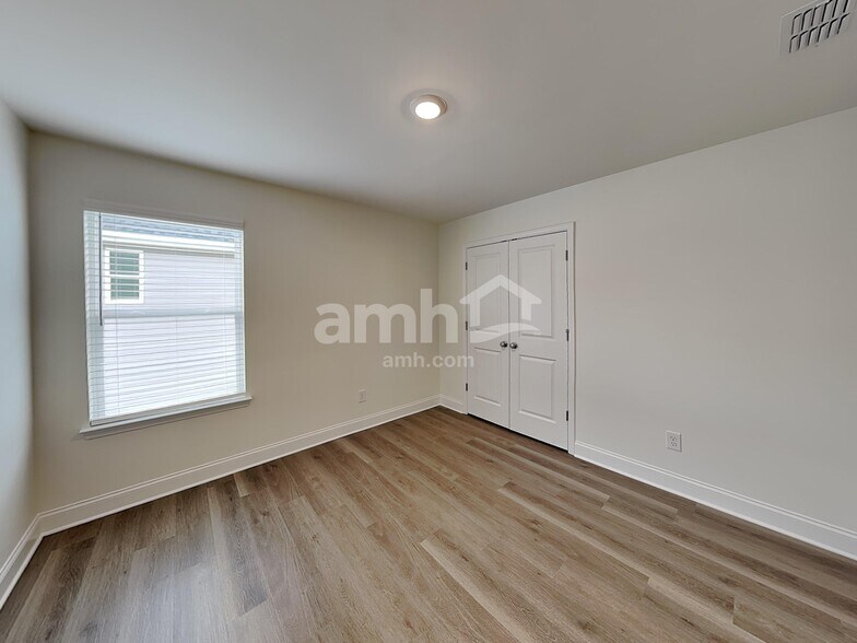 Building Photo - 3019 Ansley Place Rd