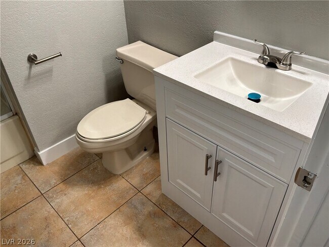 Building Photo - 2635 S Durango Dr