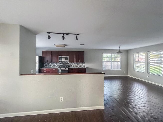 Building Photo - 5700 Glen Meadow Dr