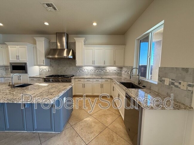 Building Photo - 4060 Chiavari Way