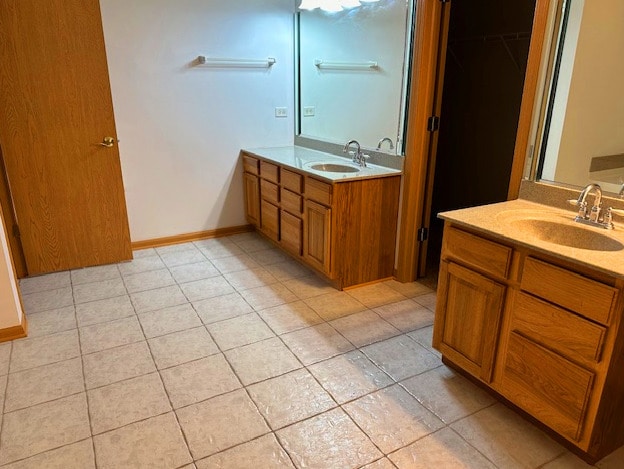 Building Photo - 347 Pondview Dr