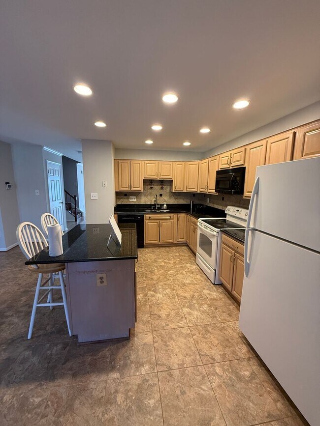 Building Photo - 2740 Winston Ct